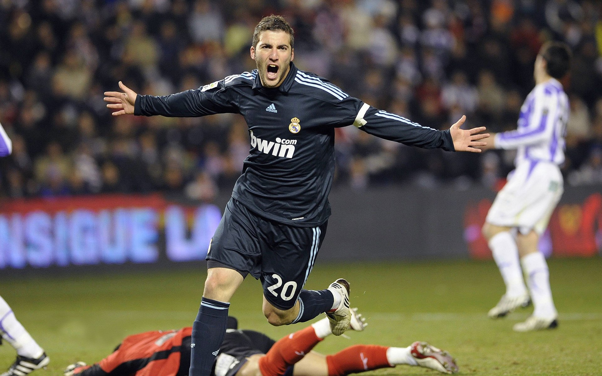 _球场风云:精彩对决不断刷新赛场纪录_,球场风云官方下载